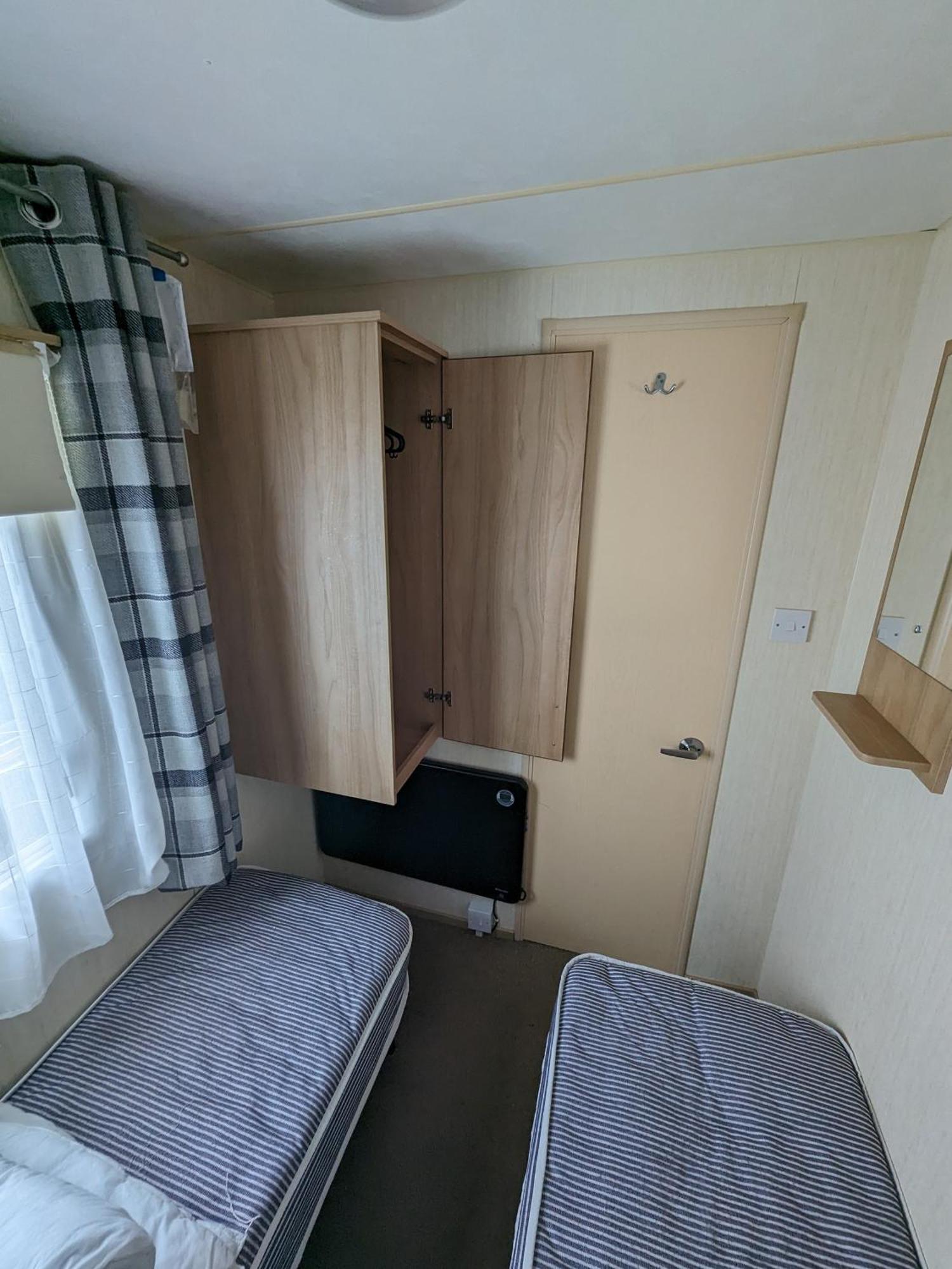 3 Bedroom Caravan, Sleeps 8 Lyons Lido Beach Prestatyn Exterior photo