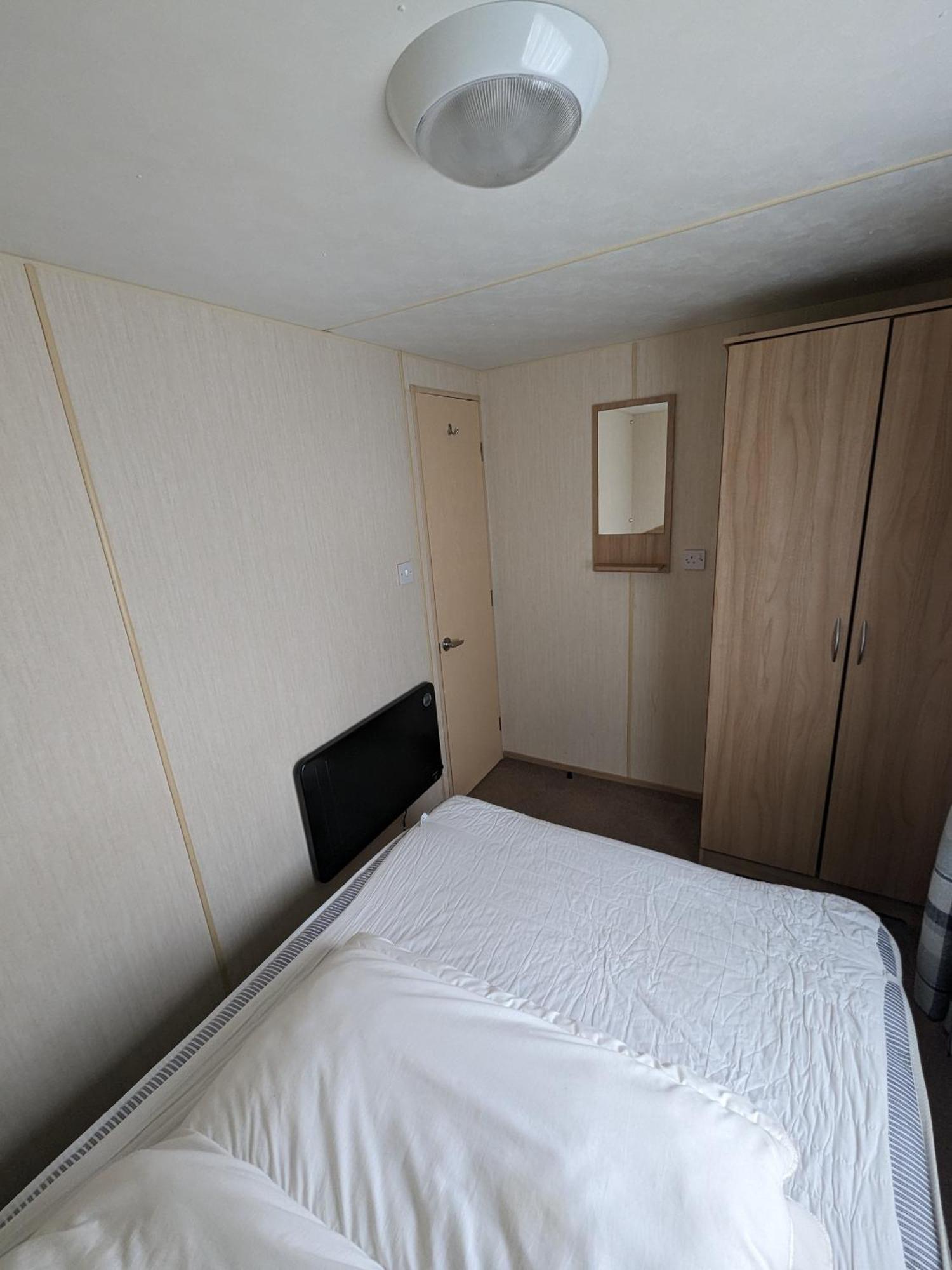 3 Bedroom Caravan, Sleeps 8 Lyons Lido Beach Prestatyn Exterior photo