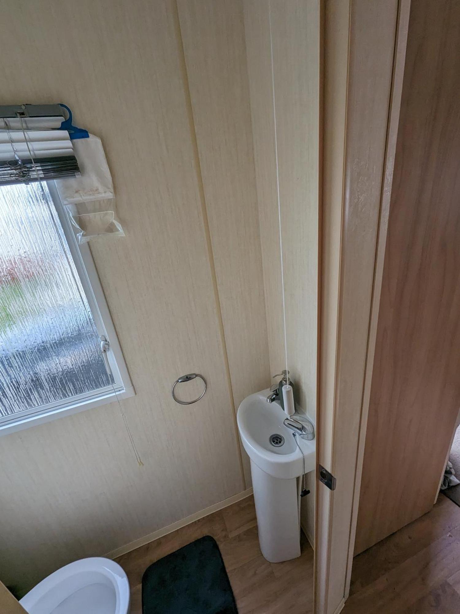 3 Bedroom Caravan, Sleeps 8 Lyons Lido Beach Prestatyn Exterior photo