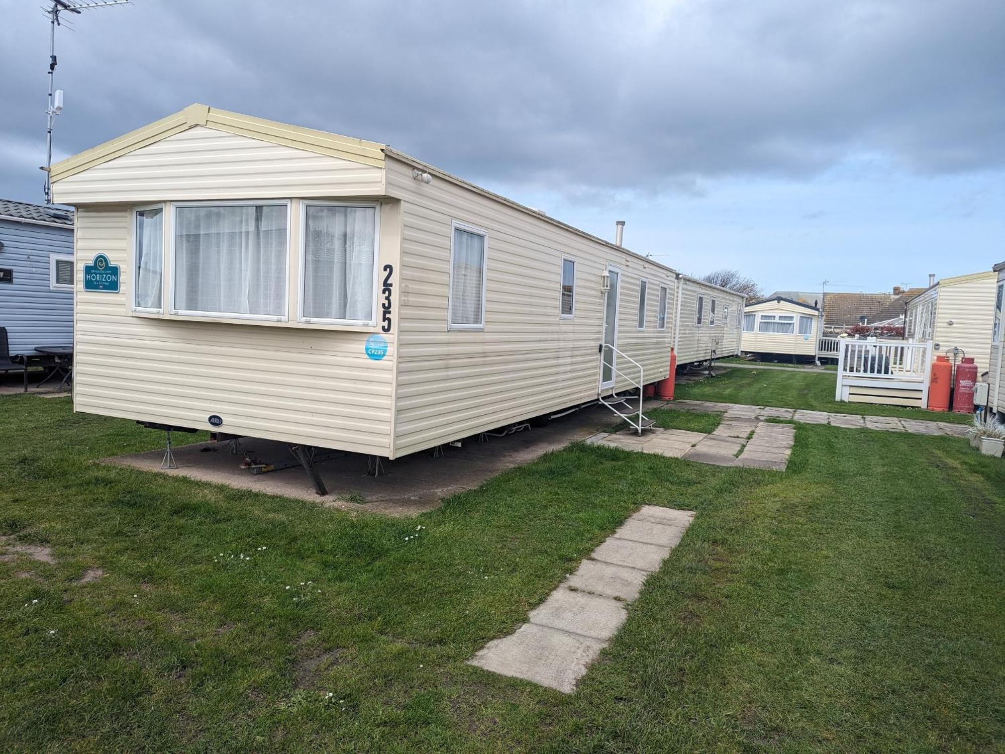 3 Bedroom Caravan, Sleeps 8 Lyons Lido Beach Prestatyn Exterior photo